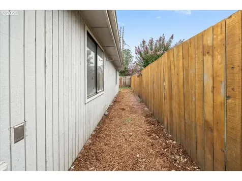 1730 Woodland Avenue Woodburn OR 97071