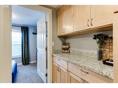 320 26th Street Springfield OR 97477