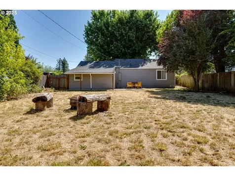 320 26th Street Springfield OR 97477