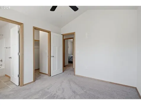 6046 SE 136th Avenue Portland OR 97236