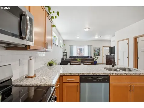 6046 SE 136th Avenue Portland OR 97236