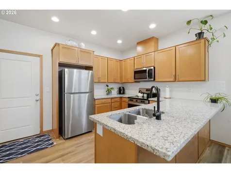 6046 SE 136th Avenue Portland OR 97236