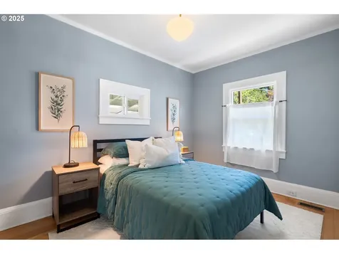 5445 SE Harney Drive Portland OR 97206