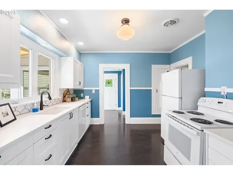 5445 SE Harney Drive Portland OR 97206
