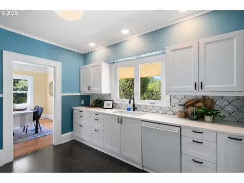 5445 SE Harney Drive Portland OR 97206