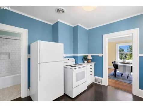 5445 SE Harney Drive Portland OR 97206