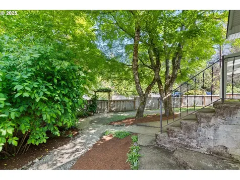 5445 SE Harney Drive Portland OR 97206