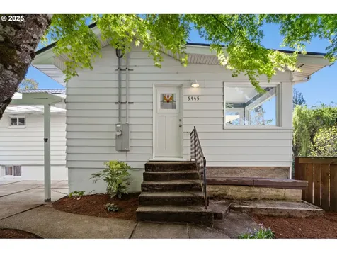 5445 SE Harney Drive Portland OR 97206