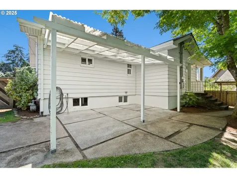 5445 SE Harney Drive Portland OR 97206