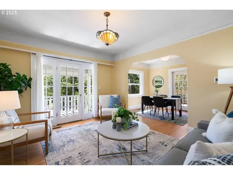 5445 SE Harney Drive Portland OR 97206