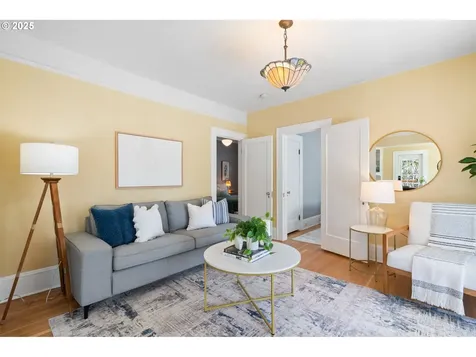5445 SE Harney Drive Portland OR 97206