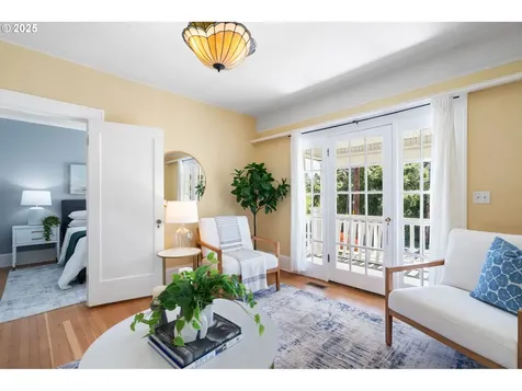 5445 SE Harney Drive Portland OR 97206