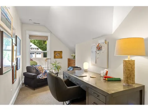 6228 SW Sweetbriar Court Portland OR 97221