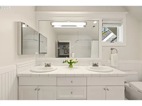 6228 SW Sweetbriar Court Portland OR 97221