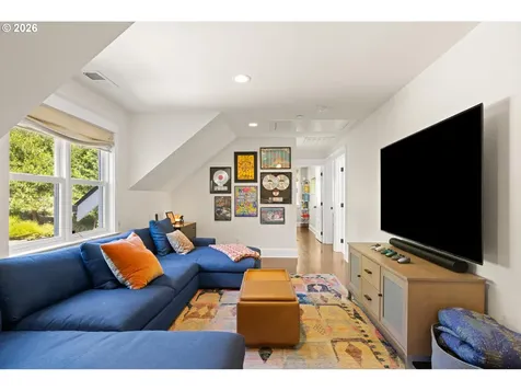 6228 SW Sweetbriar Court Portland OR 97221