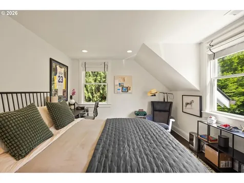 6228 SW Sweetbriar Court Portland OR 97221