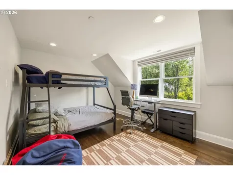 6228 SW Sweetbriar Court Portland OR 97221
