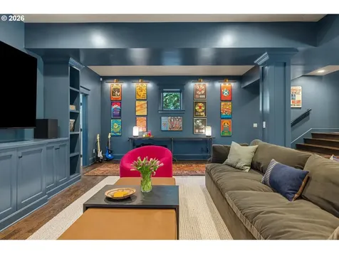 6228 SW Sweetbriar Court Portland OR 97221