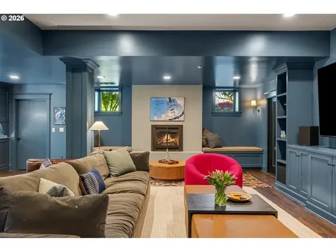 6228 SW Sweetbriar Court Portland OR 97221