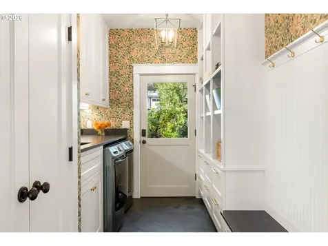 6228 SW Sweetbriar Court Portland OR 97221