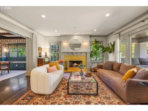 6228 SW Sweetbriar Court Portland OR 97221