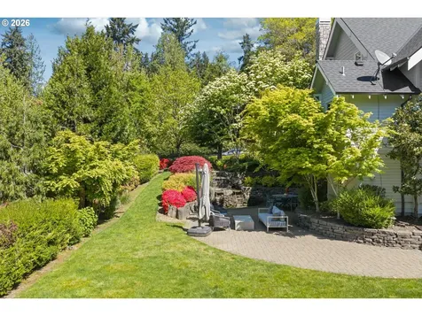 6228 SW Sweetbriar Court Portland OR 97221