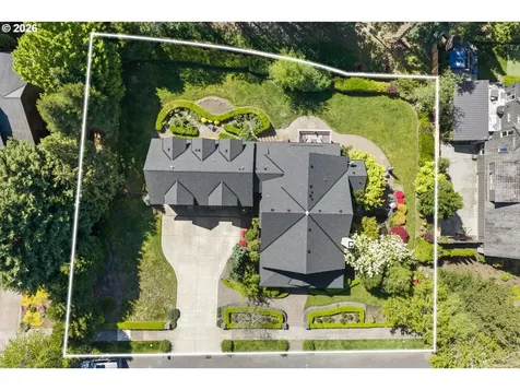 6228 SW Sweetbriar Court Portland OR 97221