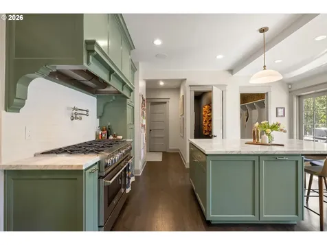 6228 SW Sweetbriar Court Portland OR 97221
