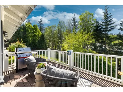 6228 SW Sweetbriar Court Portland OR 97221