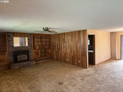 13202 NE Brookside Drive Aurora OR 97002