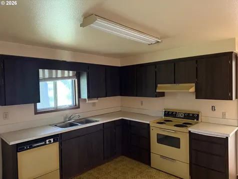 13202 NE Brookside Drive Aurora OR 97002