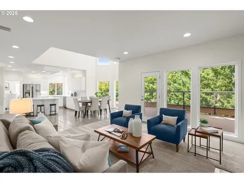 8601 NW Hazeltine Street Portland OR 97229