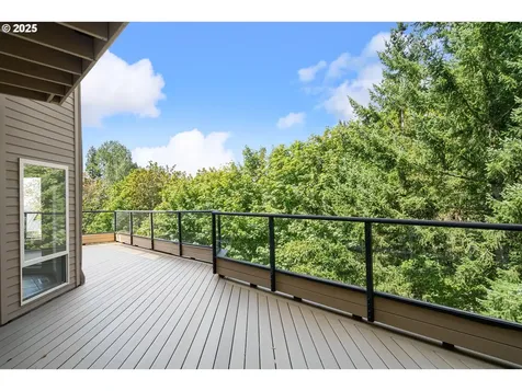 8601 NW Hazeltine Street Portland OR 97229