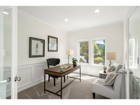8601 NW Hazeltine Street Portland OR 97229