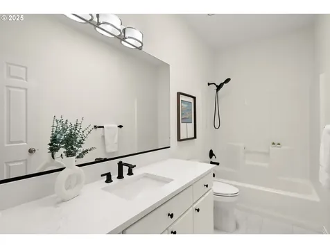 8601 NW Hazeltine Street Portland OR 97229