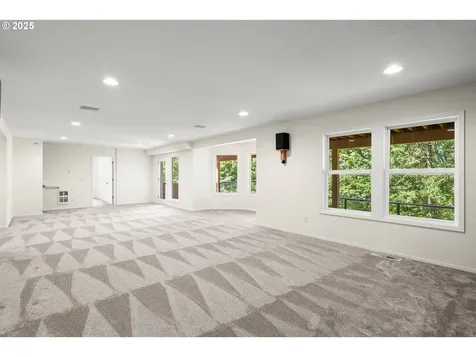 8601 NW Hazeltine Street Portland OR 97229
