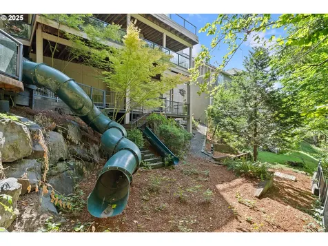 8601 NW Hazeltine Street Portland OR 97229