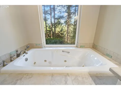 705 NW Highland Circle Waldport OR 97394