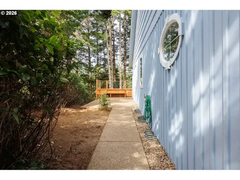 705 NW Highland Circle Waldport OR 97394