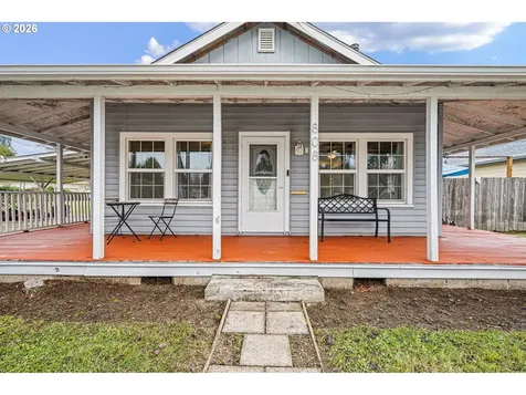 808 N 10th Street Cottage Grove OR 97424
