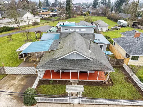 808 N 10th Street Cottage Grove OR 97424