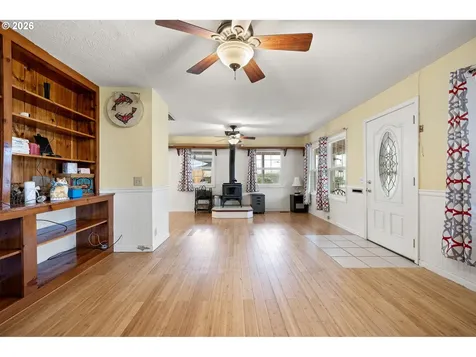 808 N 10th Street Cottage Grove OR 97424