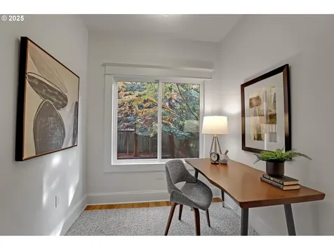 218 NW 22nd Place Portland OR 97210
