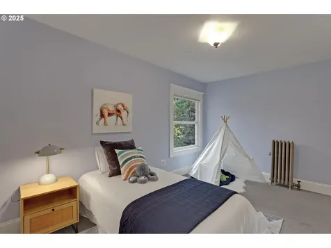 218 NW 22nd Place Portland OR 97210