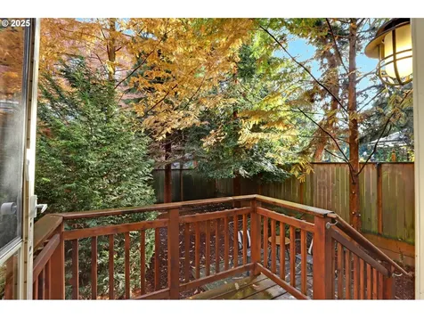 218 NW 22nd Place Portland OR 97210