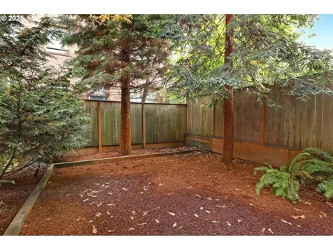 218 NW 22nd Place Portland OR 97210
