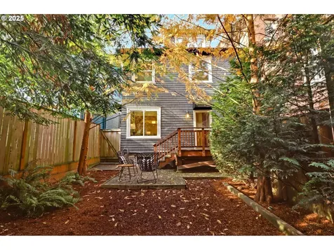 218 NW 22nd Place Portland OR 97210