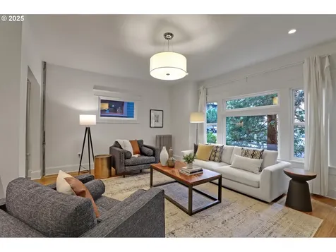 218 NW 22nd Place Portland OR 97210