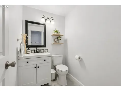 16001 NE 4th Way Vancouver WA 98684