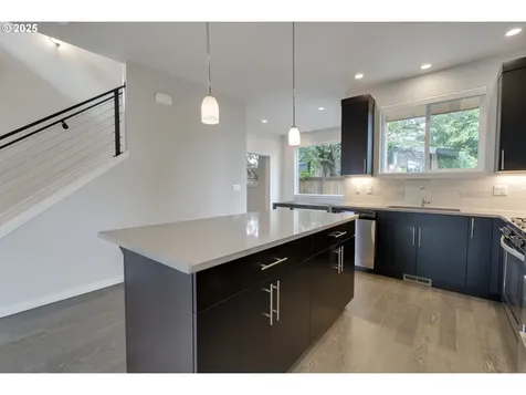 7615 N Delaware Avenue Portland OR 97217